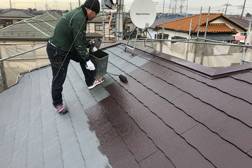 屋根の遮熱塗装、外壁のクリアー塗装と塗潰し、コーキング打替、ベランダ防水トップ