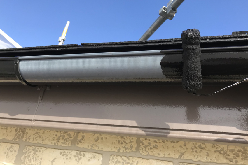 屋根塗装(遮熱)と外壁塗装(クリア塗装)、コーキング打替とベランダトップコート
