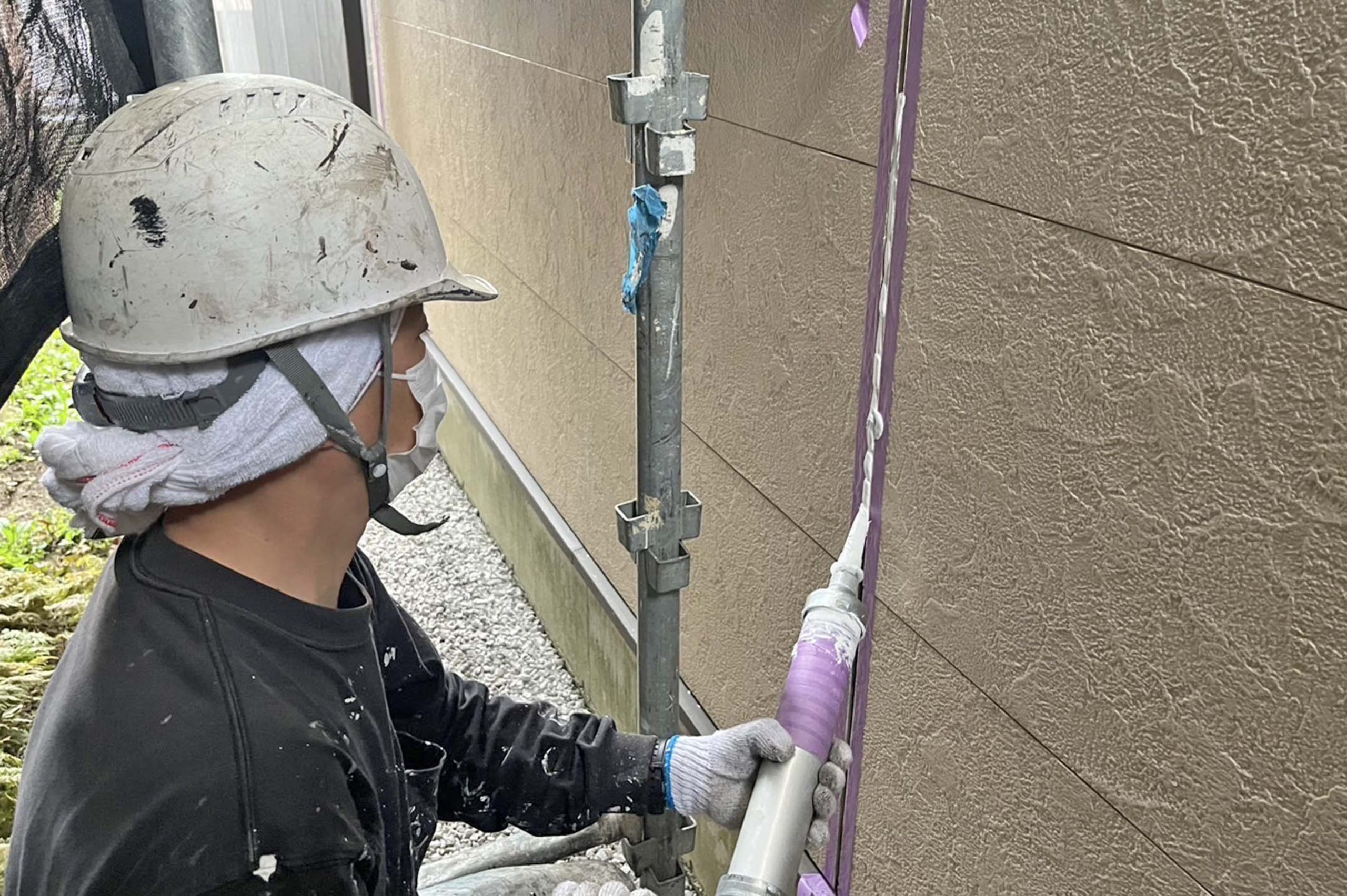 上尾市でペリアートによる多彩色模様の外壁塗装