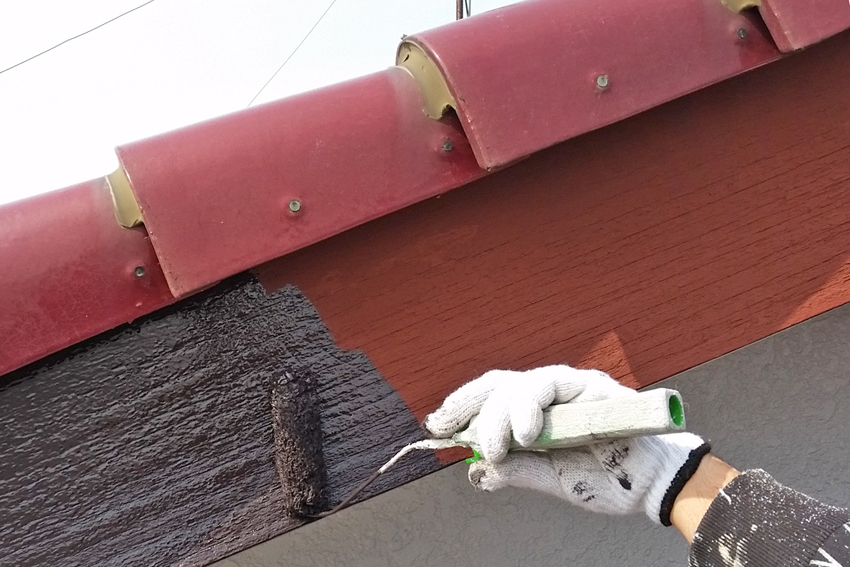 屋根面土補修、モルタル外壁塗装とベランダ庇交換