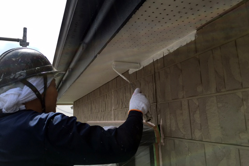 屋根塗装(遮熱)と外壁塗装、ベランダ防水トップコート