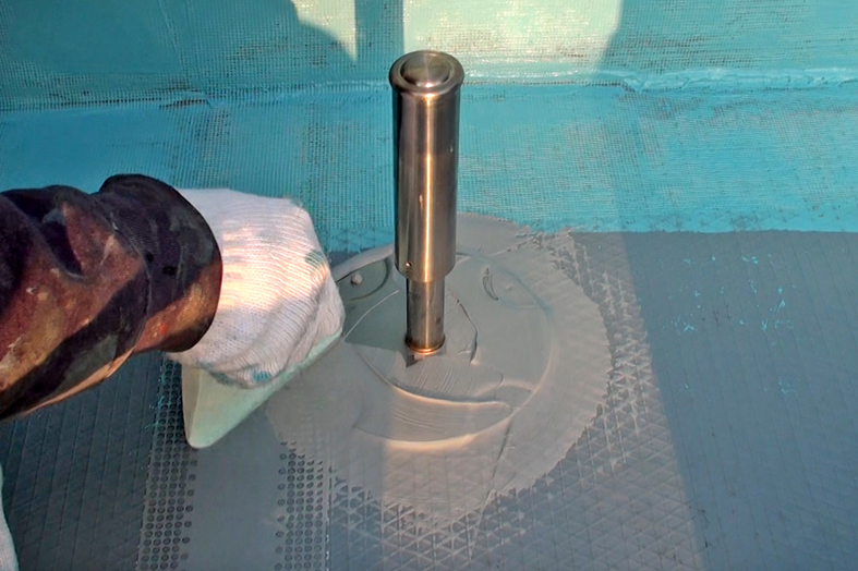 脱気塔設置－ウレタン塗膜防水、通気緩衝工法
