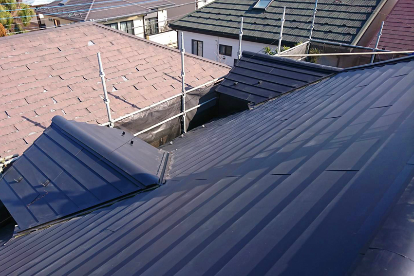 カバー工法による屋根の葺替-カレッセ