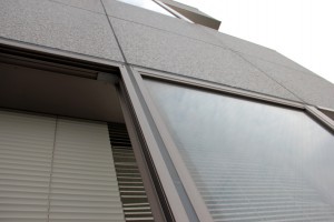 ビルの外壁塗装、屋上防水、コーキング工事の見積依頼－上尾市、Vビル