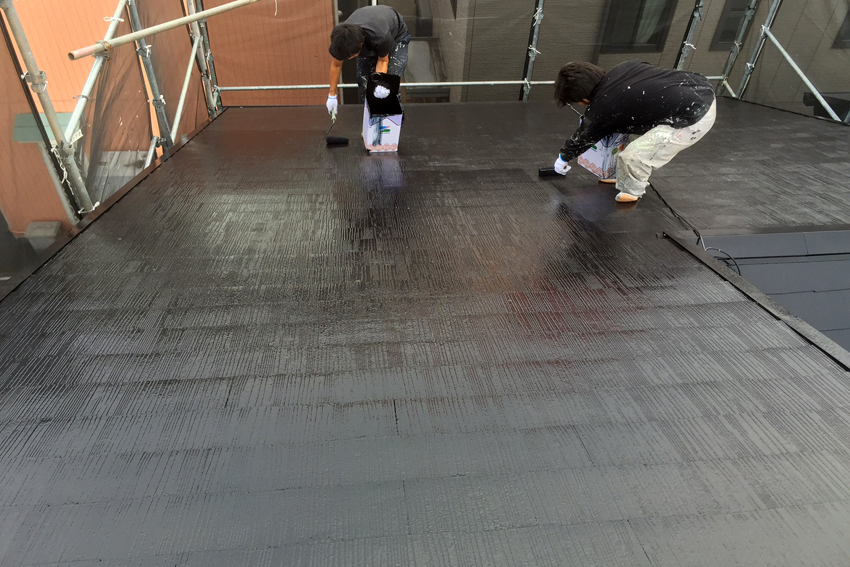 屋根塗装(遮熱)と外壁塗装、コーキング打替とベランダトップコート