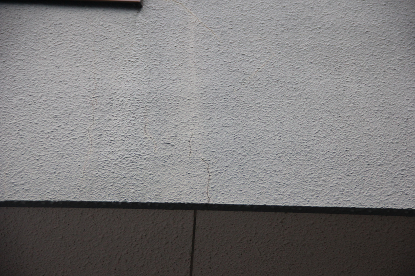 モルタルの外壁塗装とベランダ防水トップコート