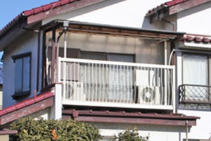 蓮田市、O様邸の外壁塗装に伴うテラスの撤去