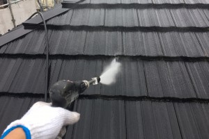 さいたま市北区のM様邸で外壁塗装と屋根塗装のための高圧洗浄