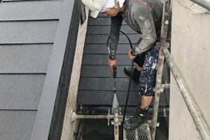 さいたま市北区のO様邸で屋根塗装と外壁塗装のための高圧洗浄