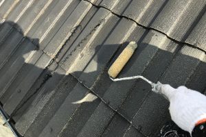 蓮田市のK様邸で屋根の下塗と破風・鼻隠の隙間補修