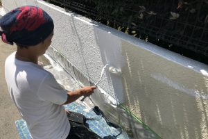 蓮田市のK様邸で軒天と塀の塗装が完了