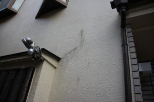 上尾市のI様へ外壁塗装の見積説明
