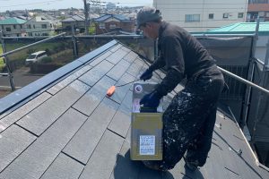 上尾市のS様邸で屋根塗装と板金釘浮き補修