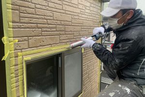 さいたま市大宮区、Y様邸で屋根塗装と外壁塗装、コーキング打替とベランダ床FRP(繊維強化プラスチック)防水の工程が完了