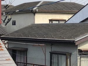 さいたま市岩槻区のW様へ屋根塗装と外壁塗装、コーキング打替、ベランダFRP(繊維強化プラスチック)防水の見積説明