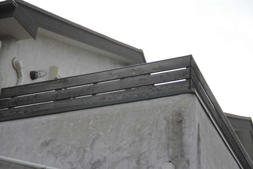 屋根／遮熱塗装、ユニプラル外壁／塗装、シーリング、木部防腐塗装、バルコニー防水トップコート