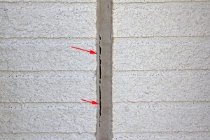 さいたま市見沼区でUアパートの屋根塗装と外壁塗装の見積依頼