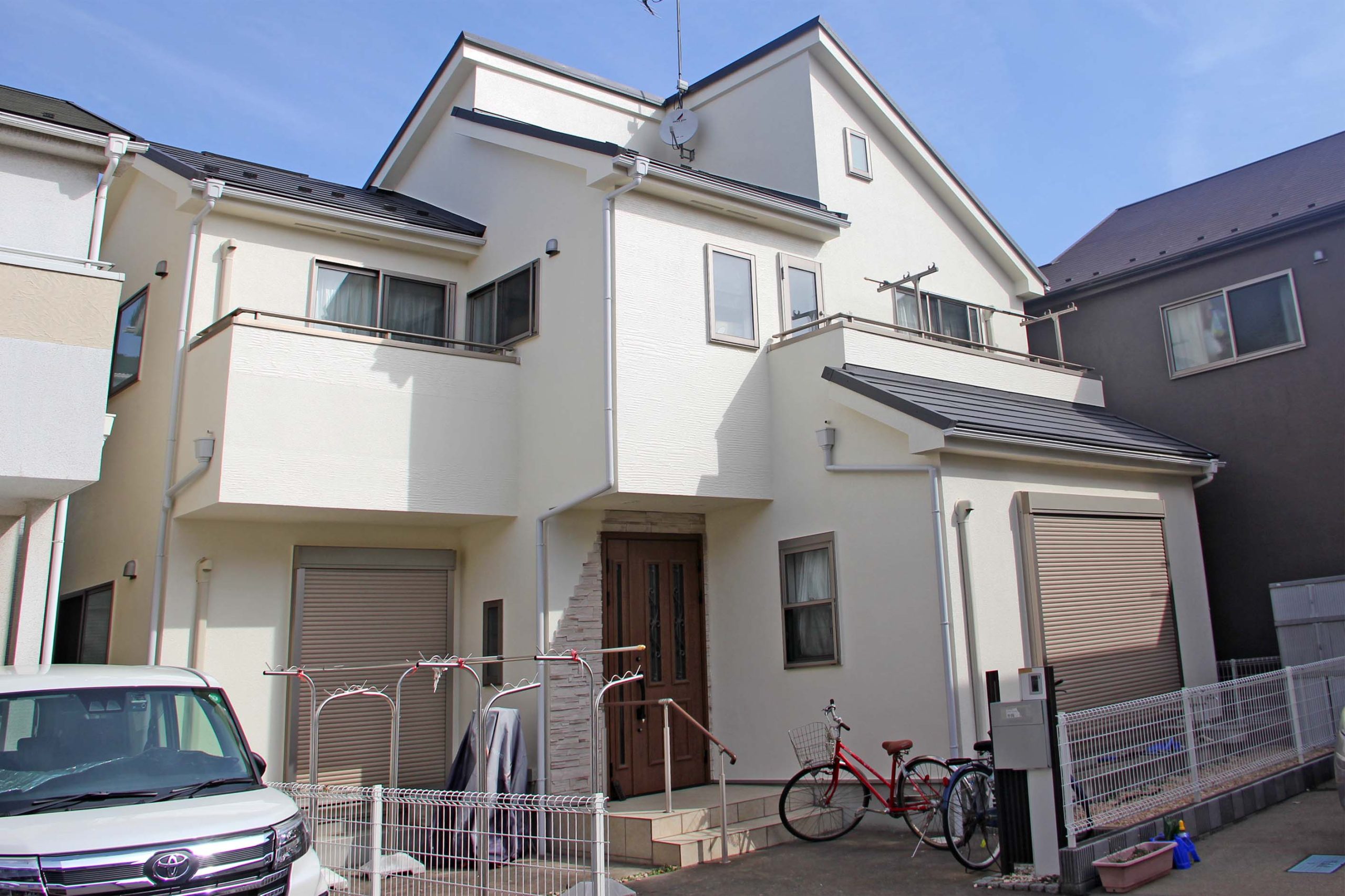 屋根のカバー工法と外壁塗装