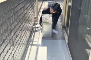 さいたま市見沼区、A様邸で大屋根や外壁の付帯部の塗装