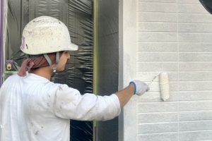 さいたま市大宮区のK様邸で屋根塗装や外壁塗装の下処理
