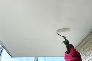 さいたま市見沼区、S様邸の外壁塗装は中塗りが完了