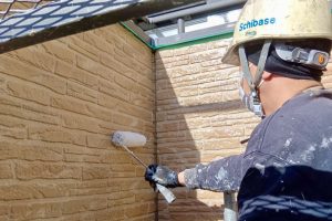 上尾市のM様邸で外壁塗装や瓦の交換が完了し、外壁縦目地