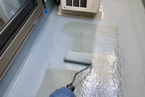 さいたま市見沼区のT様邸はベランダ防水面の塗装が完了