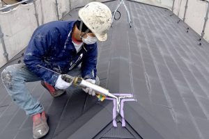 さいたま市見沼区のK様邸で高圧洗浄や下地補修、外壁塗装の前のシーリング