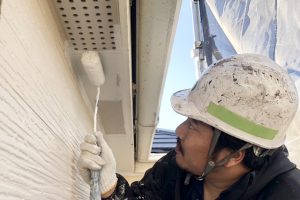 さいたま市緑区のK様邸で外壁の中塗りが完了