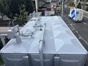 さいたま市大宮区のDマンションで受水槽の遮光塗装が完工