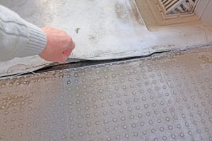 さいたま市浦和区のH様より賃貸マンションの雨もり補修の見積依頼